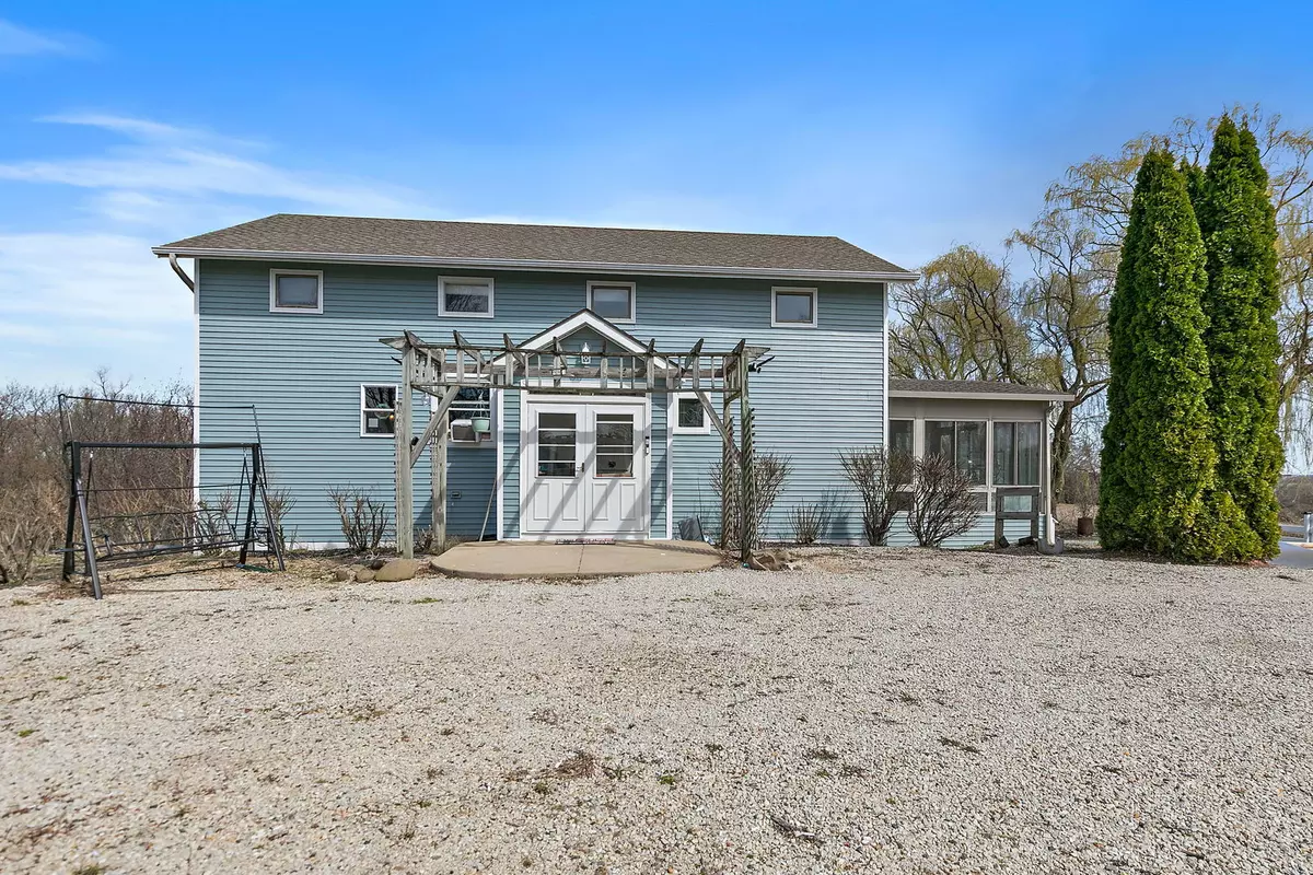 Harvard, IL 60033,9602 WRIGHT RD