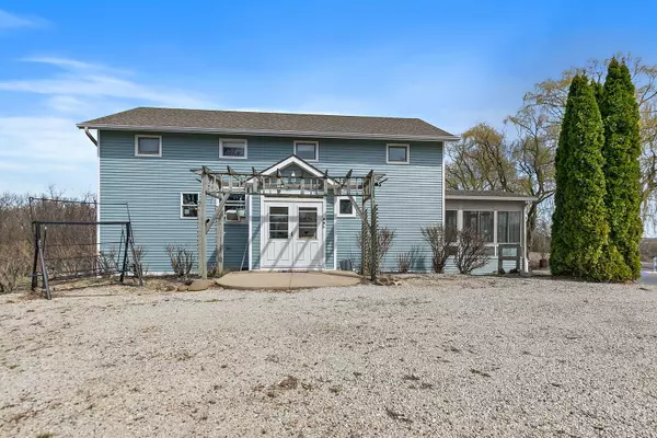9602 WRIGHT RD, Harvard, IL 60033
