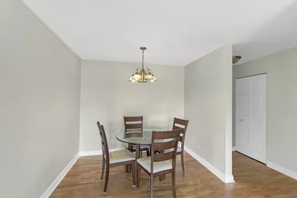 Glendale Heights, IL 60139,680 Marilyn AVE #201