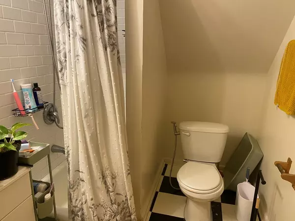 Oak Park, IL 60302,414 S Maple AVE #3F