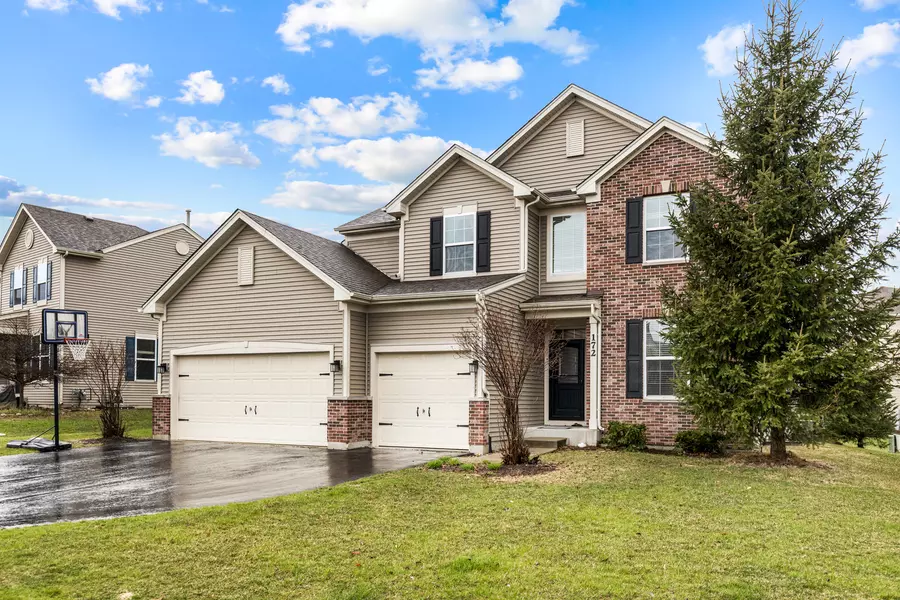 172 Ashton LN, Crystal Lake, IL 60014