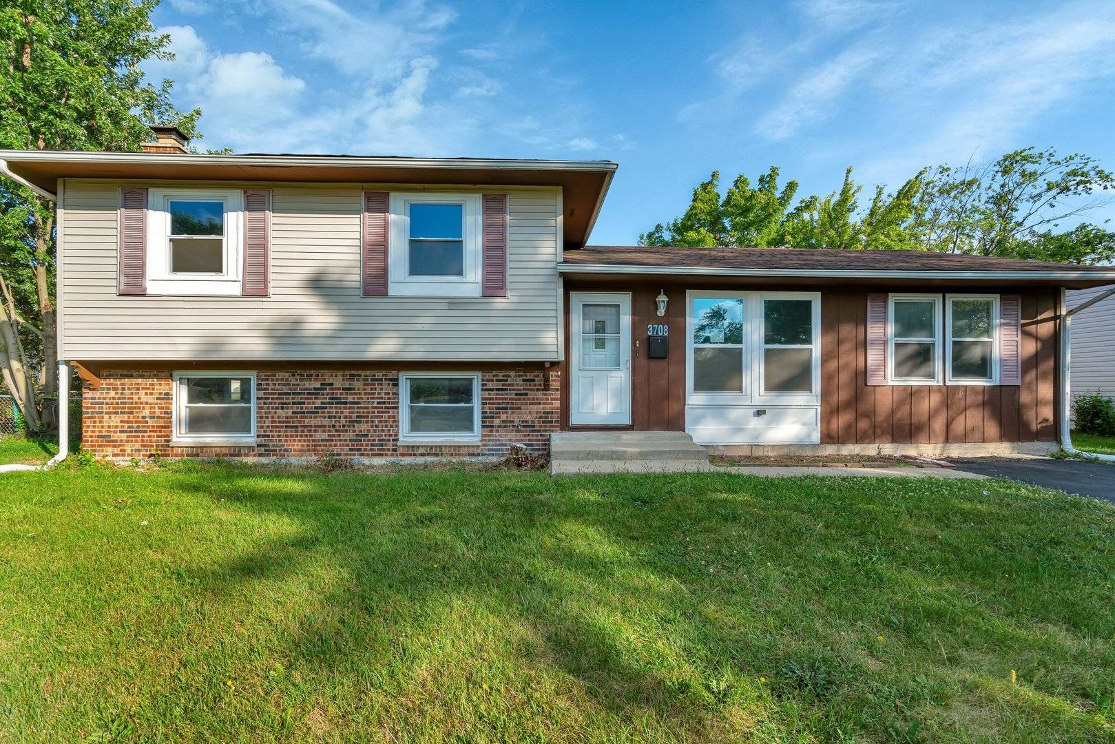 Hazel Crest, IL 60429,3708 Tamarind LN