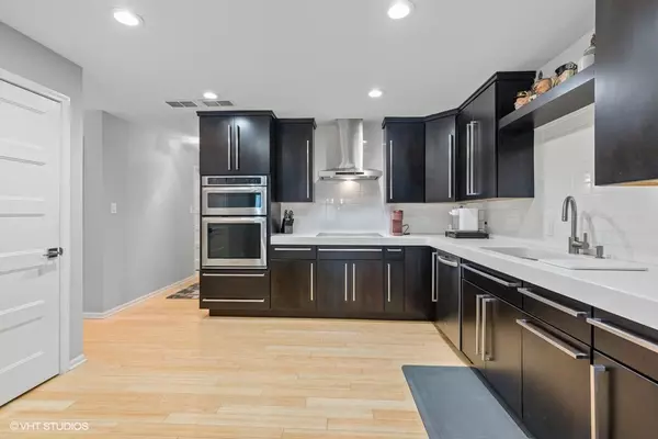 Orland Park, IL 60462,7654 W 158th CT