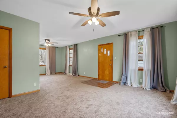 Dixon, IL 61021,222 W Chamberlin ST