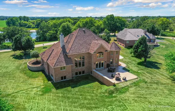 Spring Grove, IL 60081,8110 Carriage LN