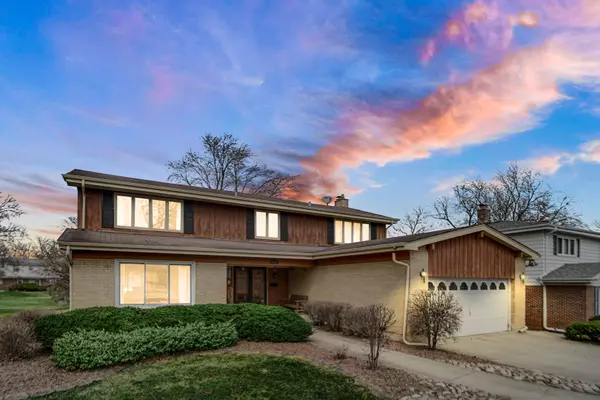 2945 Bob O Link RD, Flossmoor, IL 60422