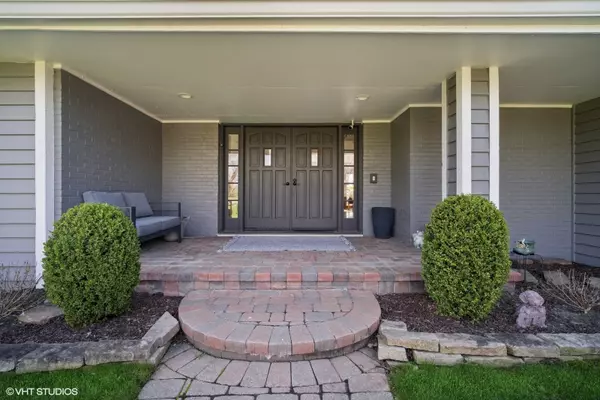 Long Grove, IL 60047,5364 Hedgewood CT