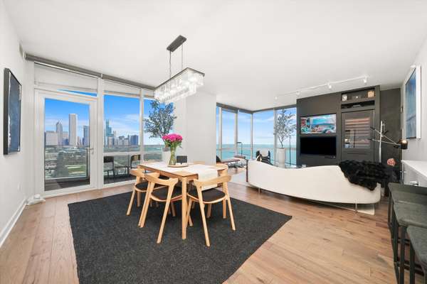 Chicago, IL 60605,1201 S Prairie AVE #2403