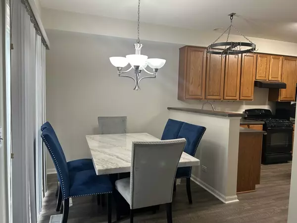Round Lake, IL 60073,567 S Jade LN