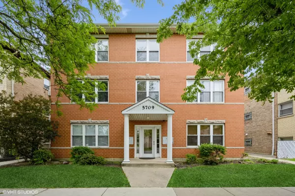 5709 W Lawrence AVE #1W, Chicago, IL 60630