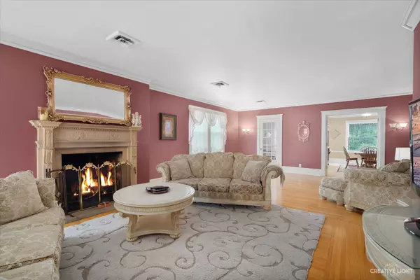 Dixon, IL 61021,Address not disclosed