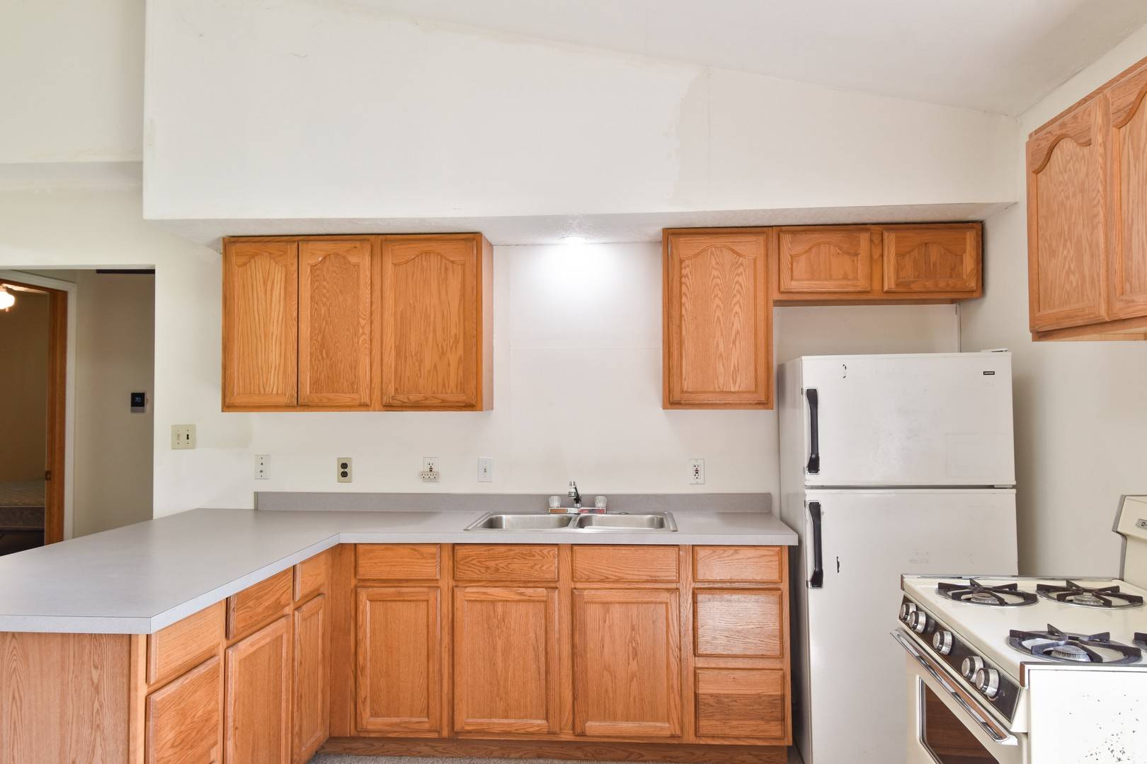 Chenoa, IL 61726,218 N 2nd AVE
