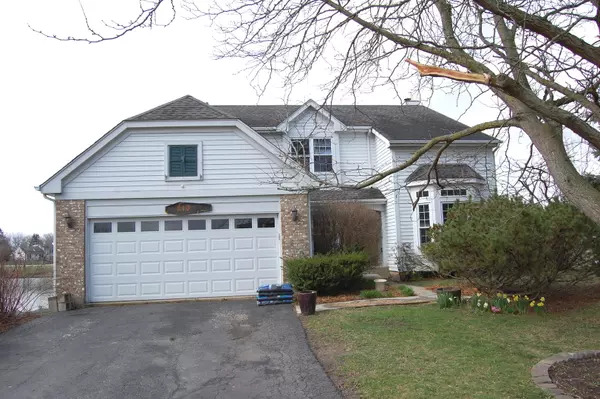 210 Braxton CT, Grayslake, IL 60030