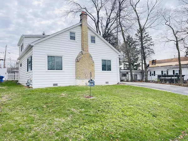 Wauconda, IL 60084,908 Ridge AVE