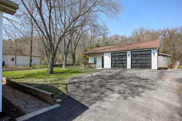 Lemont, IL 60439,19W640 Bluff RD