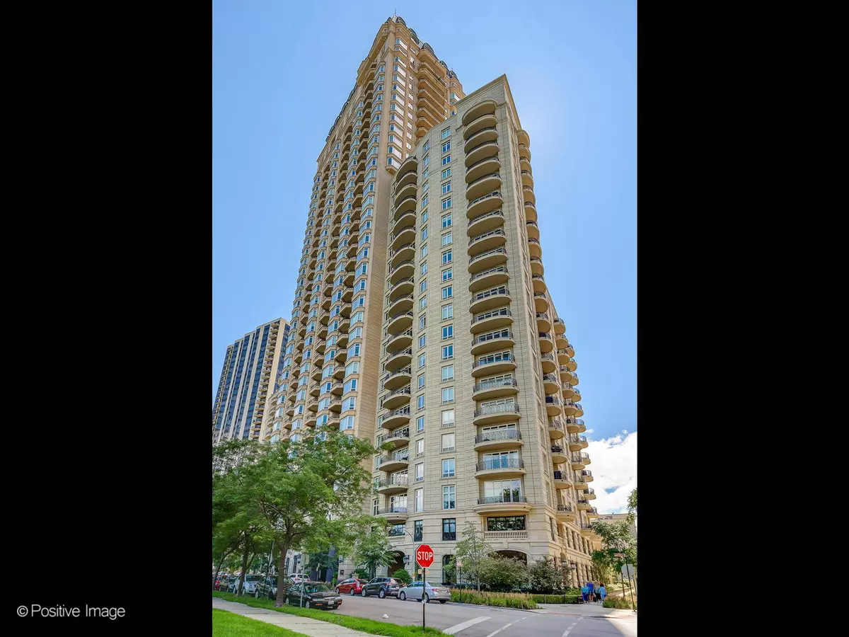 Chicago, IL 60614,2550 N Lakeview AVE #N-905