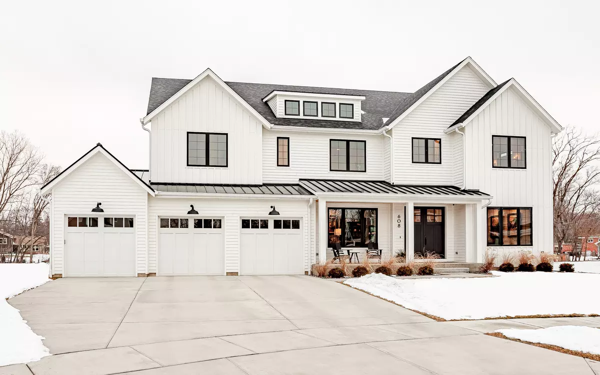 Palatine, IL 60067,286 W Michigan AVE