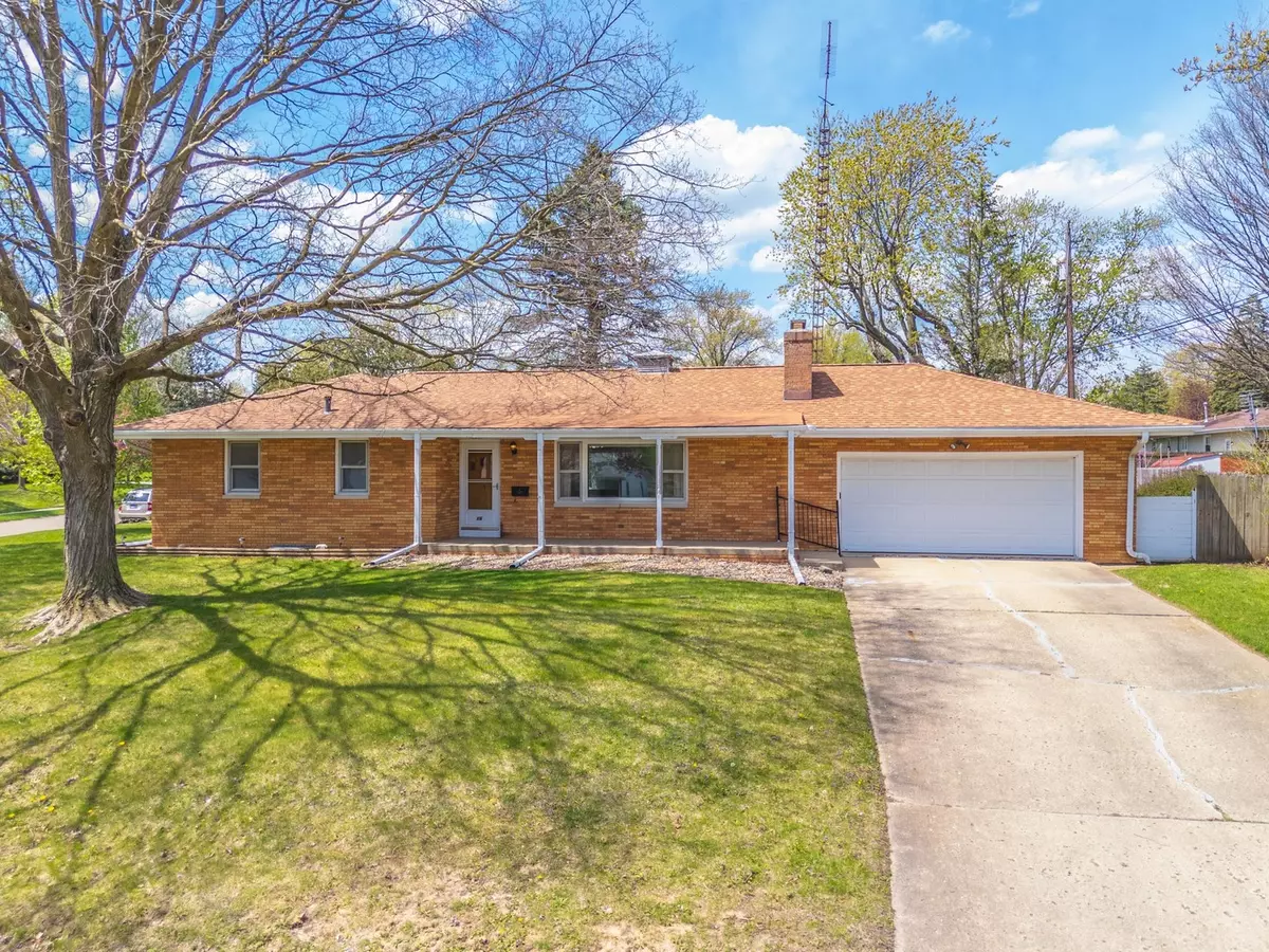 Normal, IL 61761,16 Kingswood DR