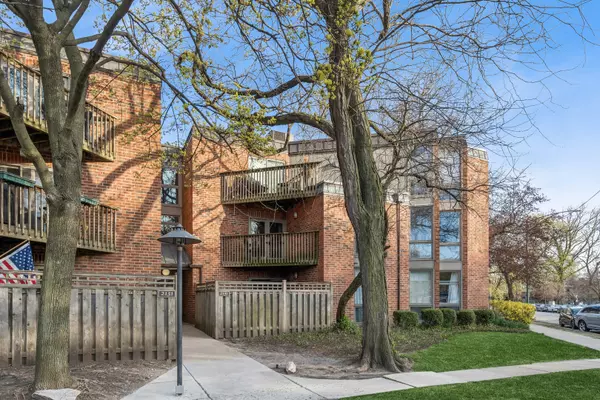 Chicago, IL 60614,2131 N Larrabee ST #207
