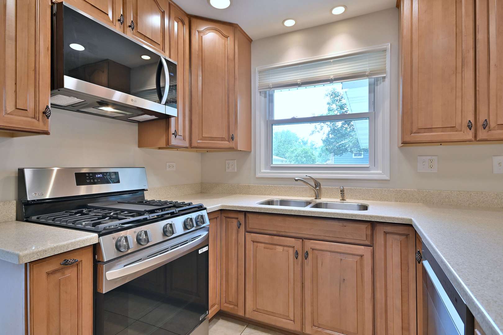 Downers Grove, IL 60516,7729 Baimbridge DR