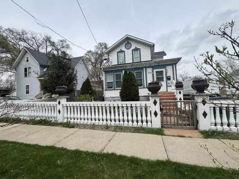 554 Spring ST, Aurora, IL 60505