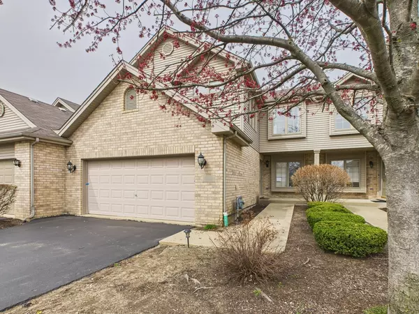 Tinley Park, IL 60487,9004 Newcastle CT