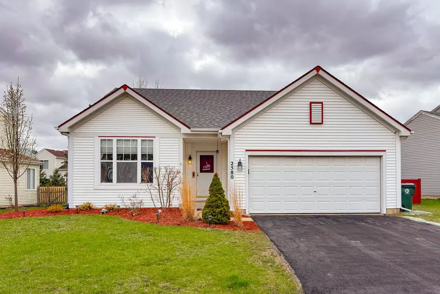 2580 N Stratford LN, Round Lake Beach, IL 60073