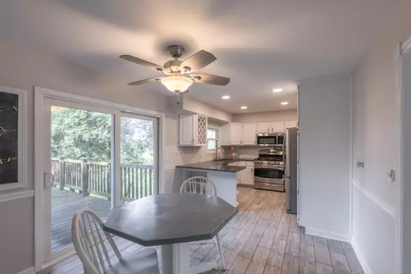 Lisle, IL 60532,526 Gamble DR