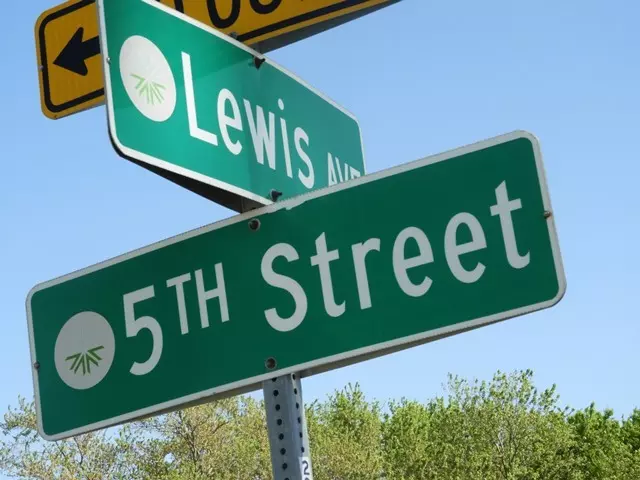 42908 N Lewis AVE N, Winthrop Harbor, IL 60096