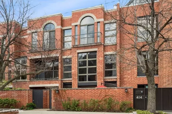 416 W Grant PL #B, Chicago, IL 60614