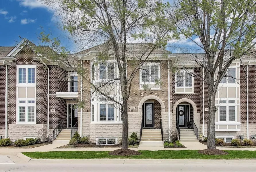 1422 E Northwest HWY, Arlington Heights, IL 60004