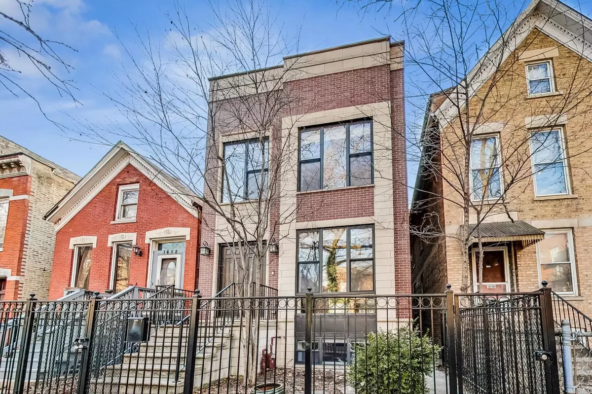 Chicago, IL 60647,1654 N Oakley AVE