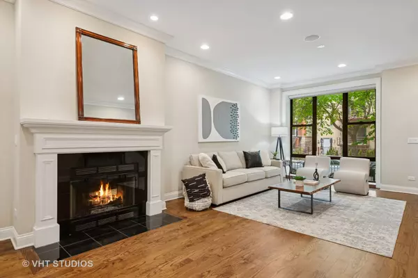 Chicago, IL 60647,1654 N Oakley AVE