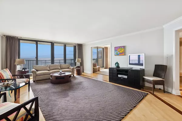 Chicago, IL 60610,1212 N Lake Shore DR #16BS