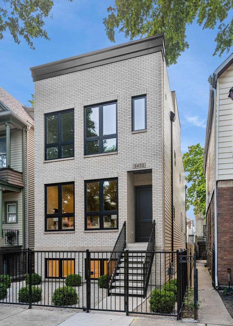 3452 N Bell AVE, Chicago, IL 60618