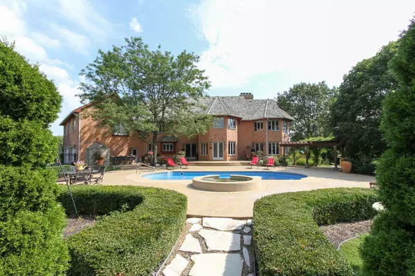 Wadsworth, IL 60083,37418 N Fox Hill DR