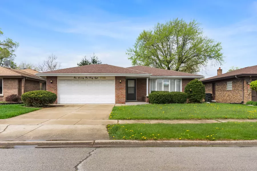 17148 William ST, Lansing, IL 60438