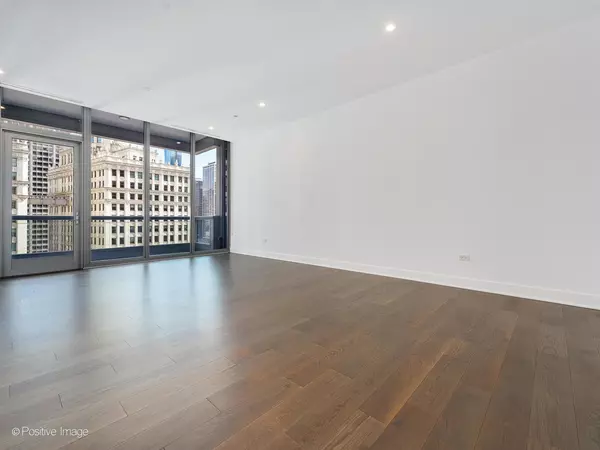 Chicago, IL 60611,403 N Wabash AVE #13B