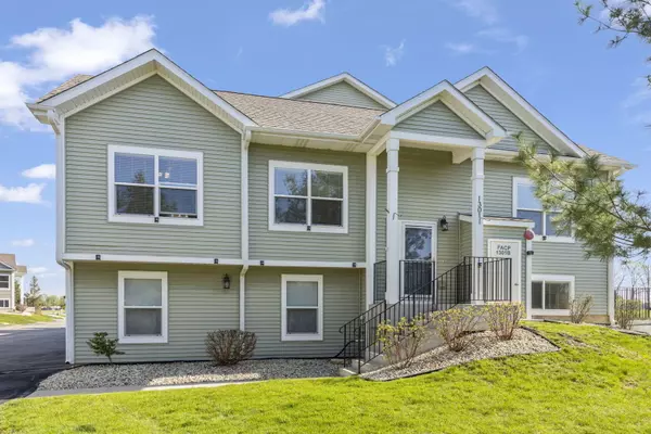 1301 Carolyn CT, Yorkville, IL 60560