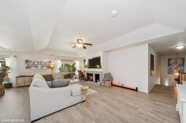 Vernon Hills, IL 60061,1952 Crenshaw CIR #1952