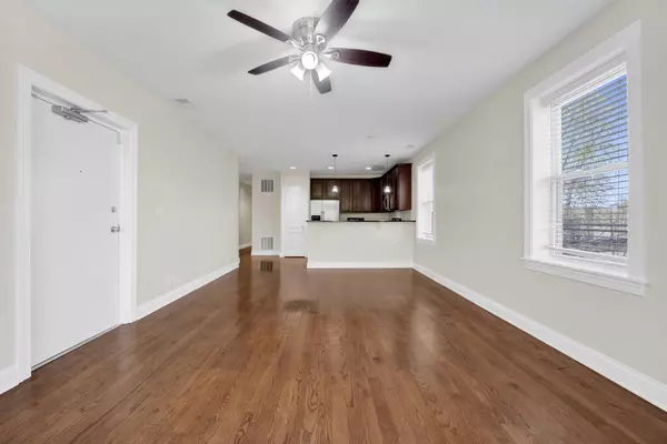 Chicago, IL 60653,4538 S Calumet AVE #3N