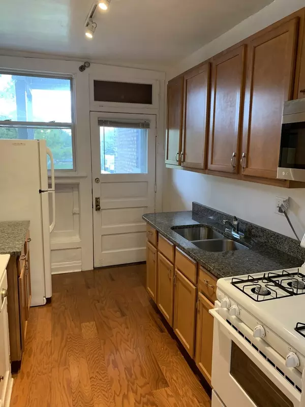 Chicago, IL 60625,4515 N HAMLIN AVE