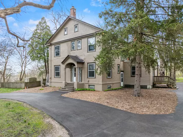 28094 E State RD, Island Lake, IL 60042