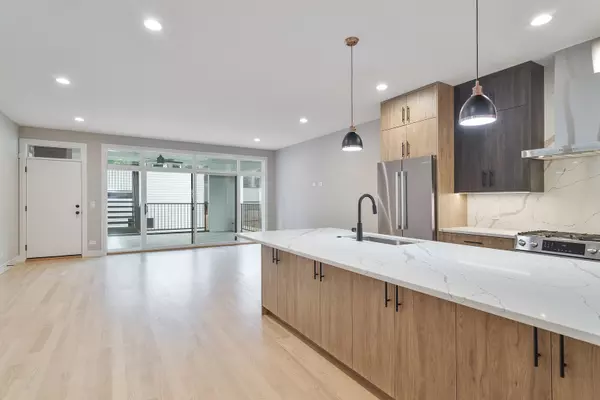 Chicago, IL 60647,1739 N Whipple ST #1