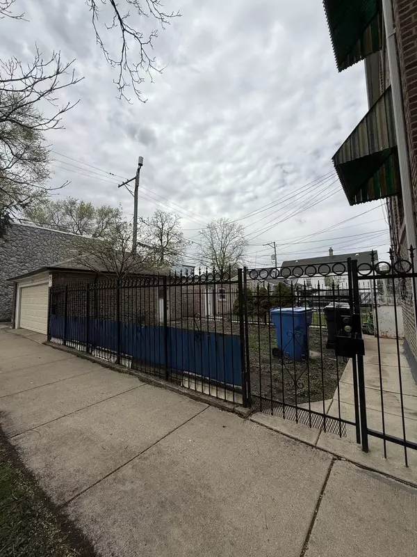 Chicago, IL 60623,2756 S Kolin AVE