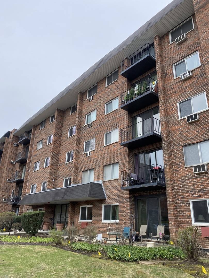 4721 St Joseph Creek RD #3H, Lisle, IL 60532