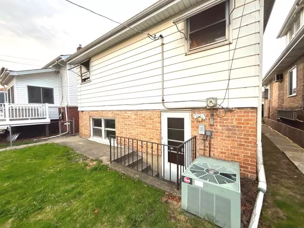 Summit, IL 60501,5445 S 73rd AVE