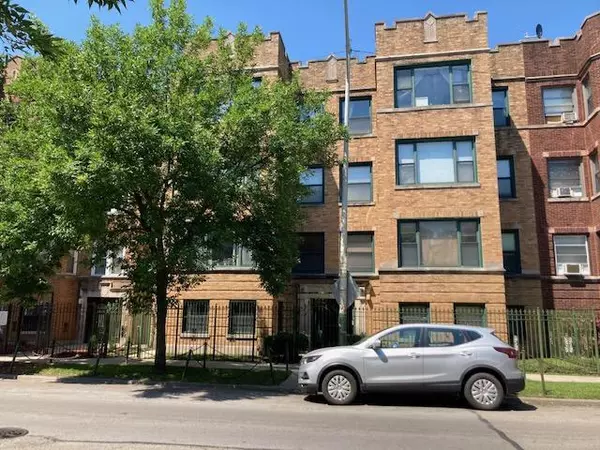 Chicago, IL 60649,7308 S Yates BLVD #1