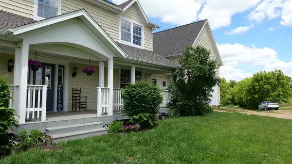 Elizabeth, IL 61028,2346 W Longhollow RD