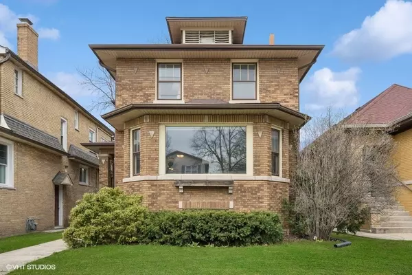 1105 N Harvey AVE, Oak Park, IL 60302